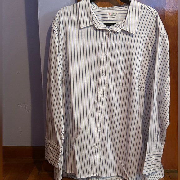 Red Thread Women’s Button Down Shirt - Picture 2 of 3